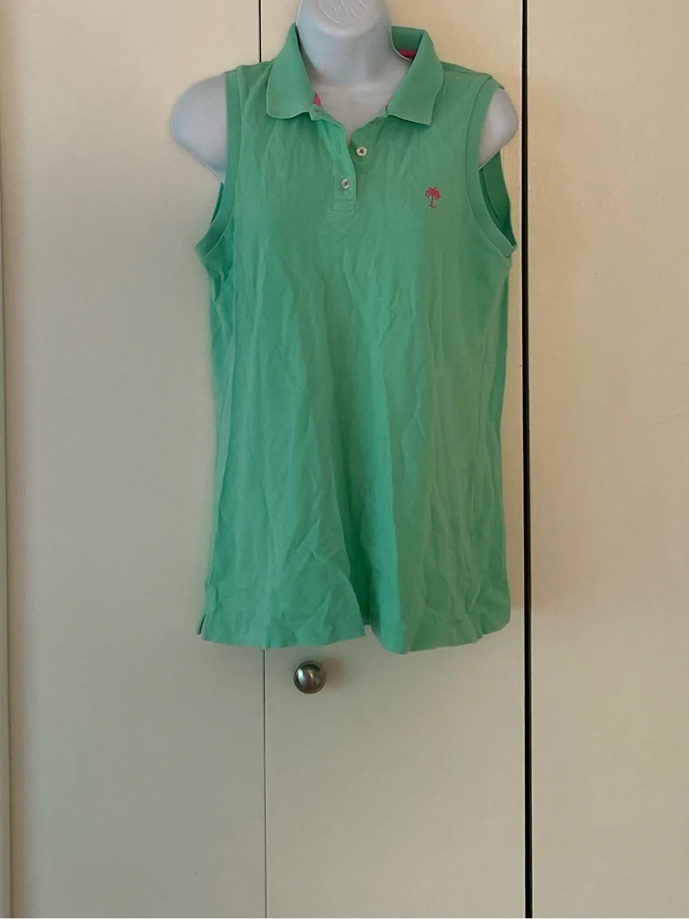 Lilly Pulitzer sleeveless collared partial button front shirt M - Picture 1 of 10